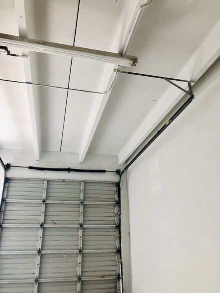 1142 Okeechobee Rd, West Palm Beach, FL à louer - Photo de l’immeuble – Image 3 sur 34