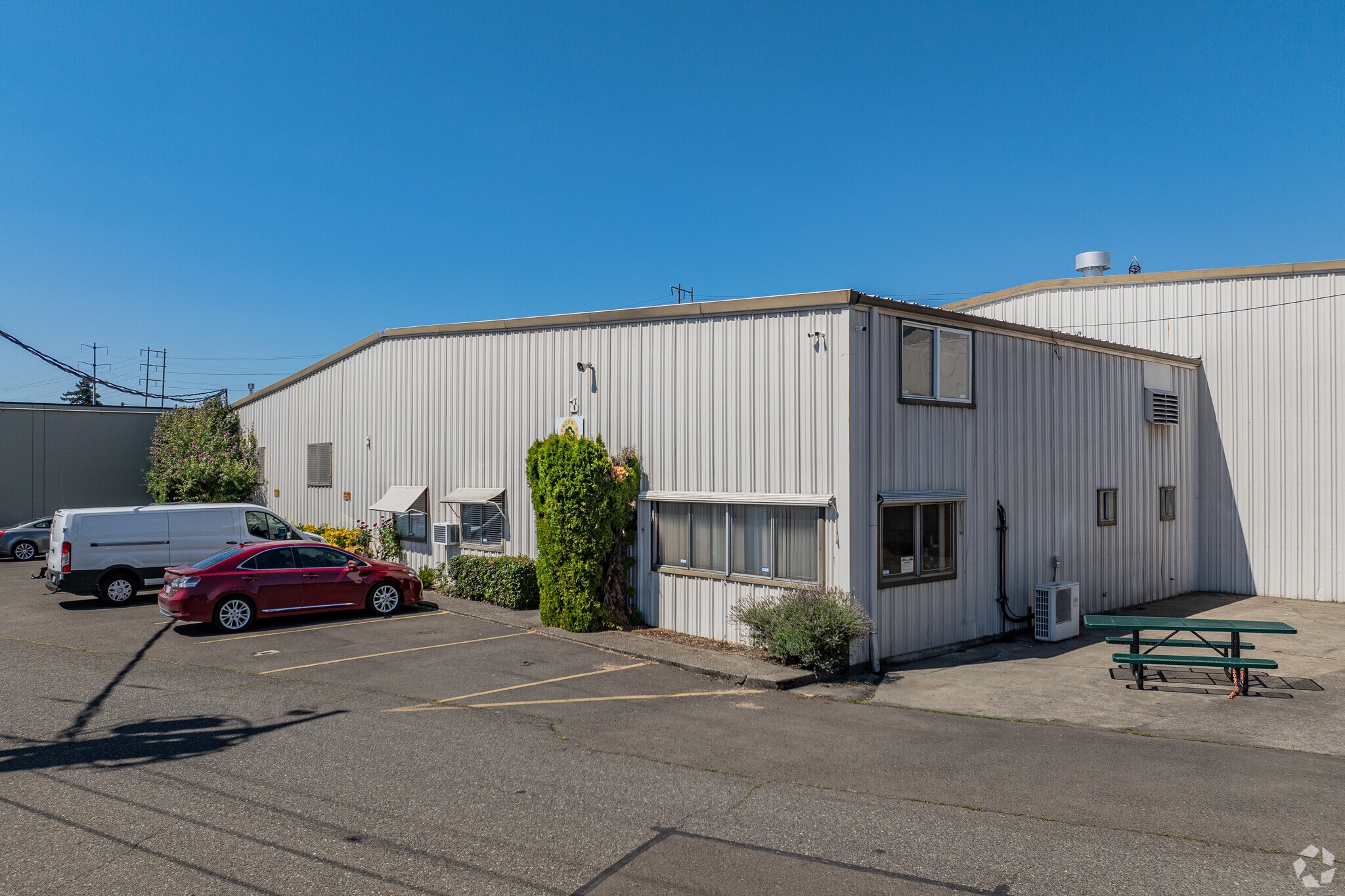2425-2505 SE Moores St, Milwaukie, OR à vendre Photo principale– Image 1 sur 7