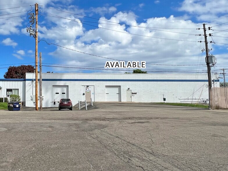 2126 Filmore Ave, Erie, PA à louer - Photo de l’immeuble – Image 1 sur 10