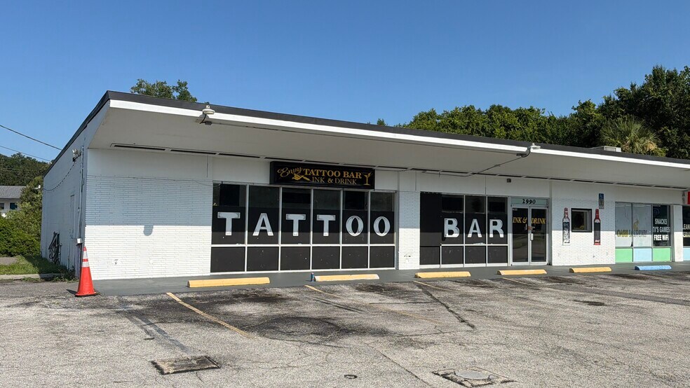 2986-2990 S Sanford Ave, Sanford, FL à louer - Photo de l’immeuble – Image 1 sur 14