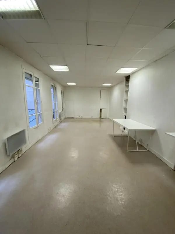 Plus de détails pour Rue Du Faubourg Saint-Martin, Paris - Bureau à louer