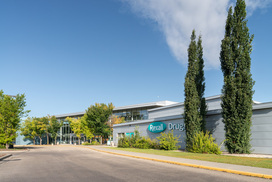 505 Queen St, Spruce Grove, AB à louer - Photo de l’immeuble – Image 2 sur 5