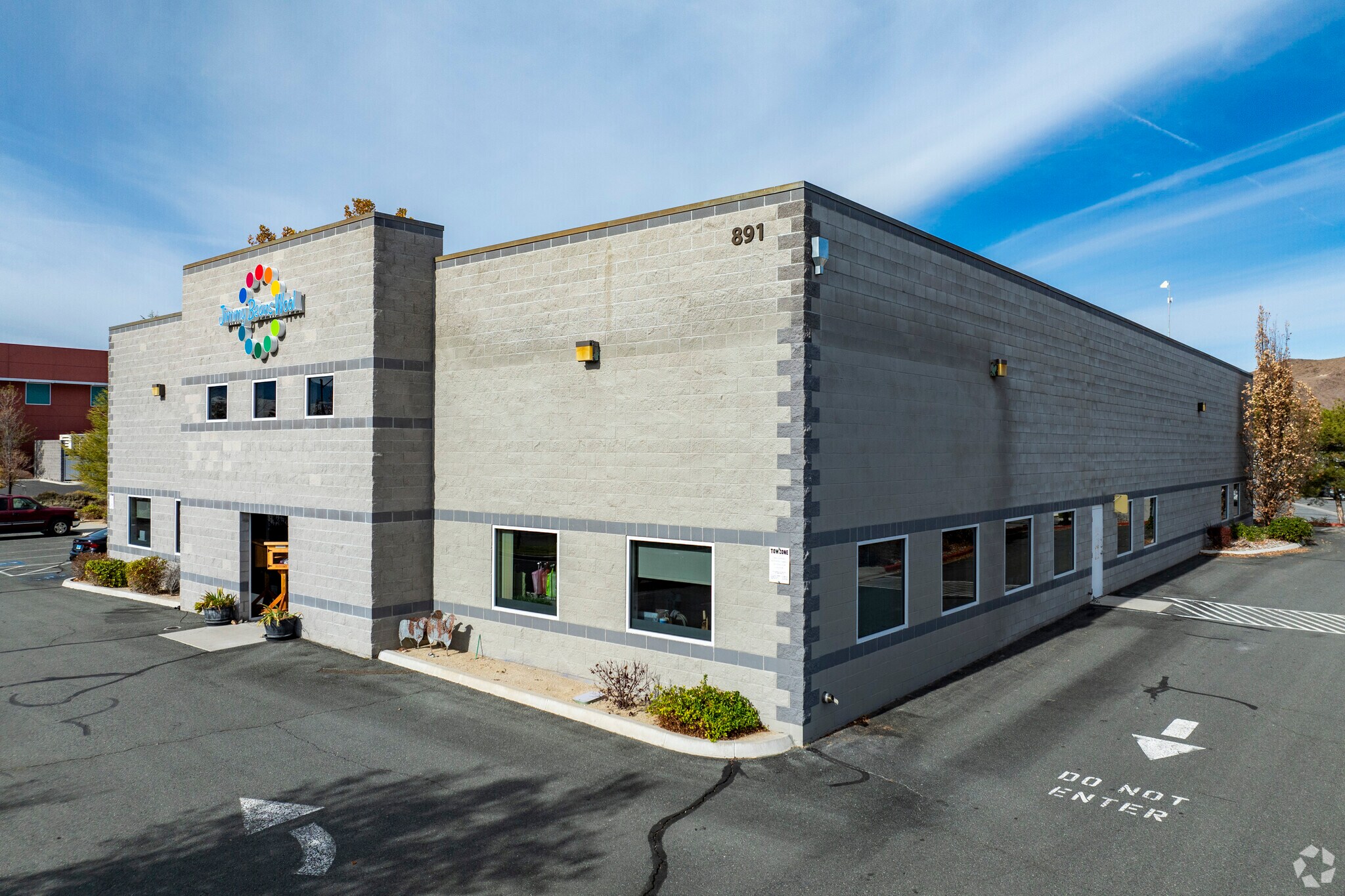 891 Trademark Dr, Reno, NV à vendre Photo principale– Image 1 sur 10