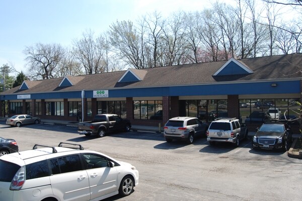 7508-7514 Big Bend Blvd, Shrewsbury, MO à louer - Photo de l’immeuble – Image 3 sur 8