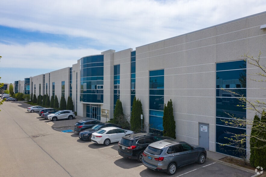 159 Don Hillock Dr, Aurora, ON à louer - Photo principale – Image 1 sur 12