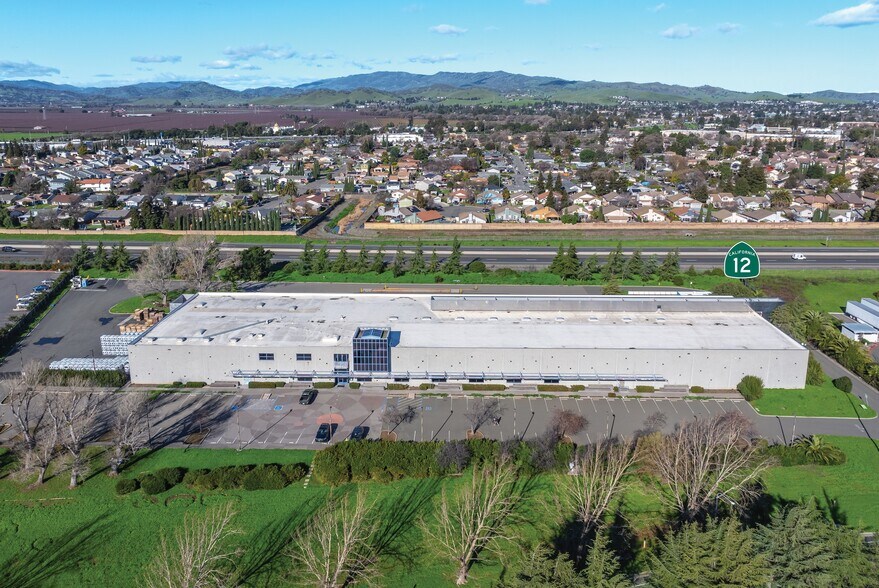 2300 N Watney Way, Fairfield, CA à vendre - Aérien – Image 1 sur 7