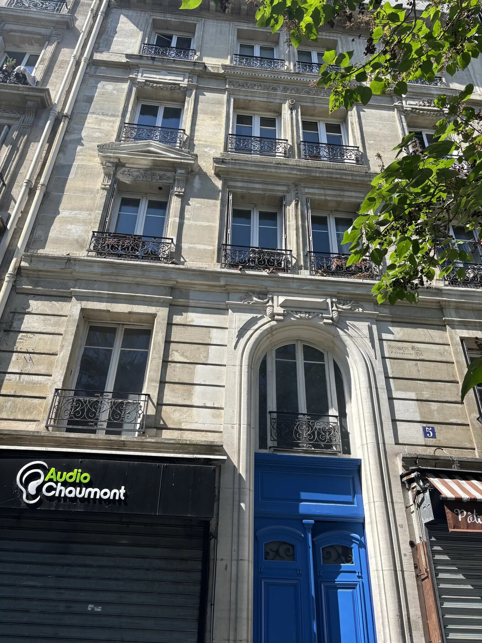 Local commercial dans Paris à louer Photo de l’immeuble– Image 1 sur 4
