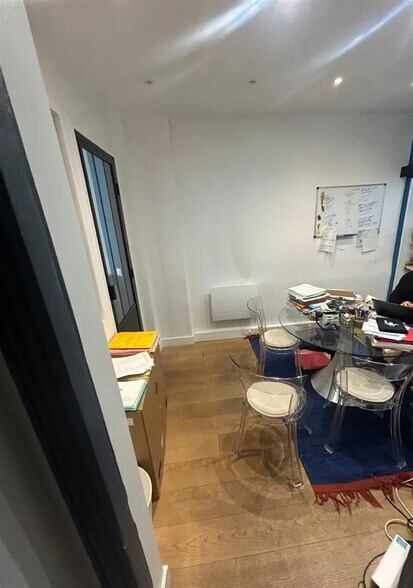 Local commercial dans Paris à louer - Photo de l’immeuble – Image 2 sur 3