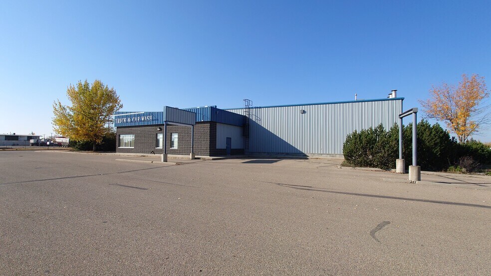 6670 71 St, Red Deer, AB à vendre - Photo de l’immeuble – Image 3 sur 19