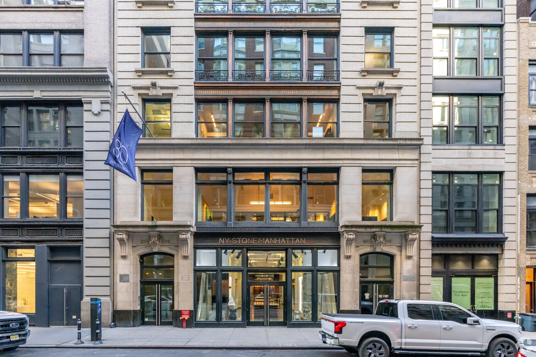 30 W 21st St, New York, NY à louer Photo de l’immeuble– Image 1 sur 6