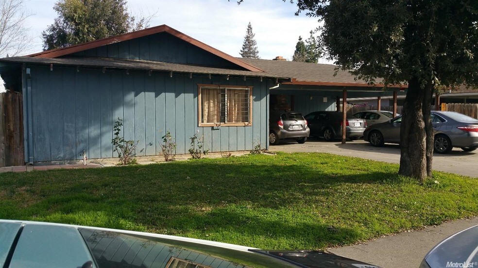 8120 Tam O Shanter Dr, Stockton, CA à vendre - Photo principale – Image 1 sur 11
