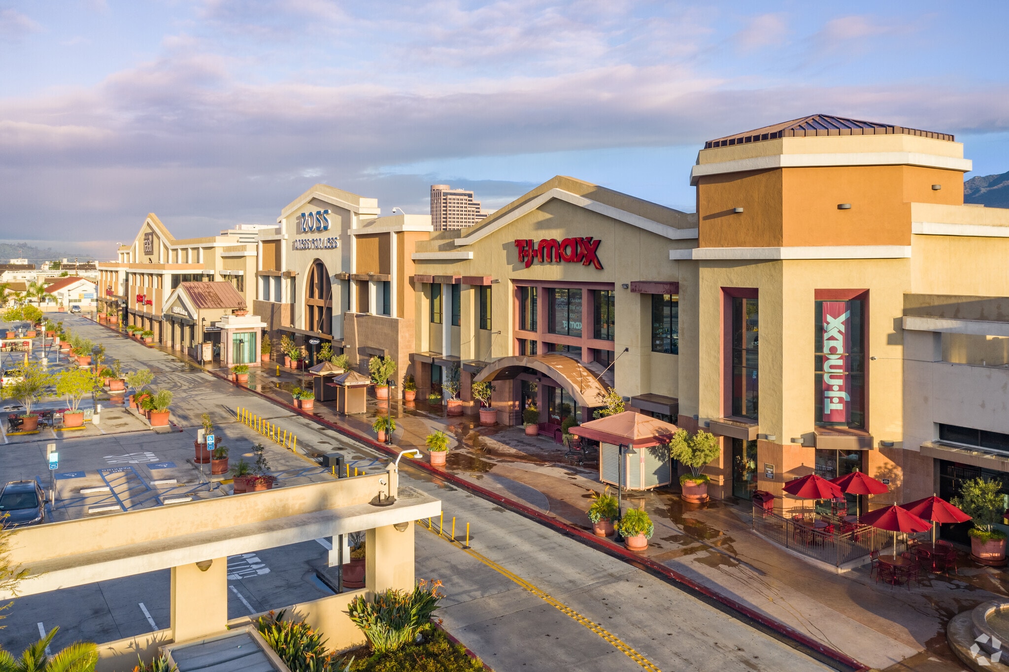 249 N Glendale Ave, Glendale, CA à louer Photo principale– Image 1 sur 8