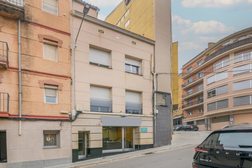 Immeuble residentiel dans Manresa, Barcelona à vendre - Photo principale – Image 1 sur 1