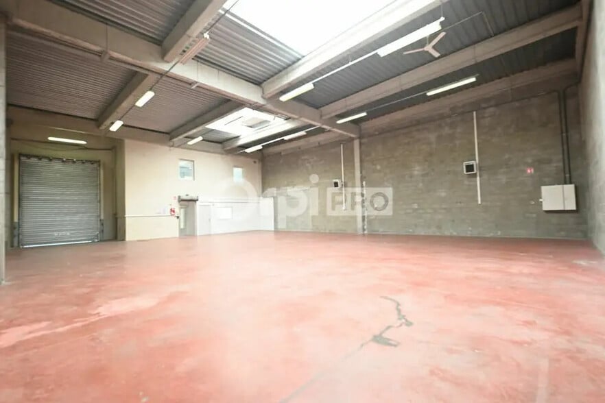 Bureau dans Saint-Priest à louer - Photo intérieure – Image 3 sur 10