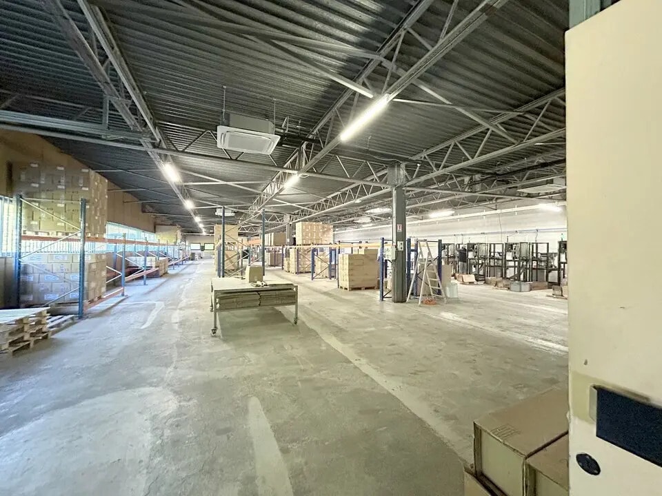 Local d’activités dans Seichamps à louer Photo intérieure– Image 1 sur 11