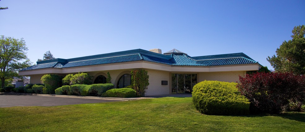 1475 Terminal Way, Reno, NV à louer - Photo de l’immeuble – Image 1 sur 13