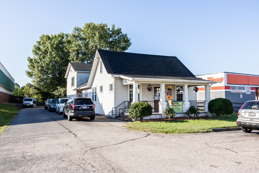 5717 Midlothian Tpke, Richmond, VA à vendre - Photo de l’immeuble – Image 1 sur 39
