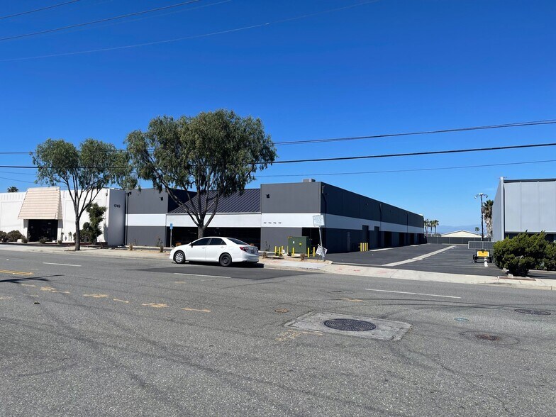 1787-1799 E 28th St, Signal Hill, CA à louer - Photo de l’immeuble – Image 2 sur 3