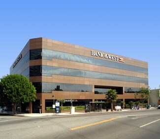 Plus de détails pour 15165 Ventura Blvd, Sherman Oaks, CA - Bureau à louer