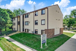Plus de détails pour 1453 N 11th Ave E, Newton, IA - Logement à vendre