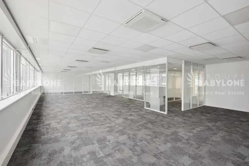 Bureau dans Issy-les-Moulineaux à louer - Photo de l’immeuble – Image 1 sur 15