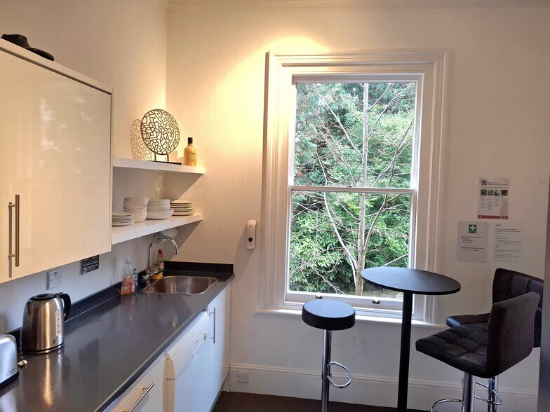 11-13 Lonsdale Gdns, Tunbridge Wells à vendre - Photo de l’immeuble – Image 3 sur 5