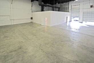 126 NE Emerson Ave, Bend, OR à louer Photo intérieure– Image 2 sur 5