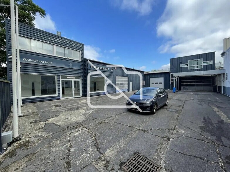 Local d'activités dans Jouy-en-Josas à vendre - Photo de l’immeuble – Image 1 sur 11