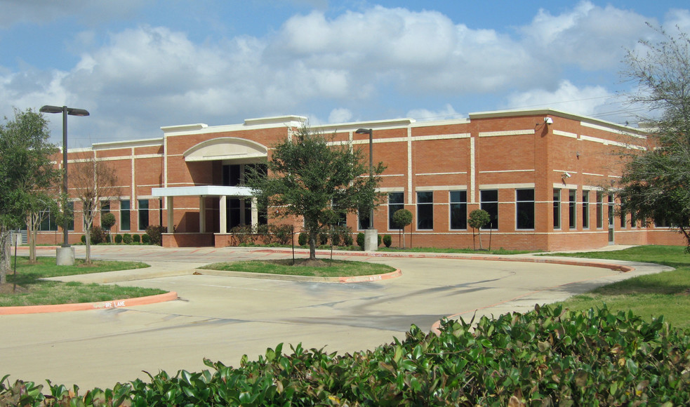 20403 University Blvd, Sugar Land, TX à louer - Photo principale – Image 1 sur 1