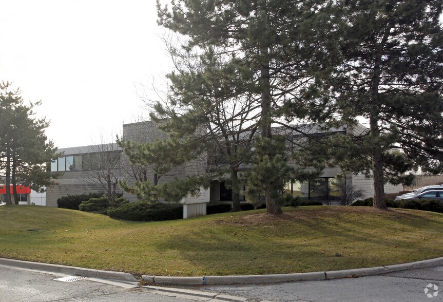 916 Gateway, Burlington, ON à louer - Photo de l’immeuble – Image 3 sur 4