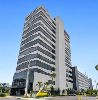 Plus de détails pour 19790 W Dixie Hwy, Aventura, FL - Local commercial à louer