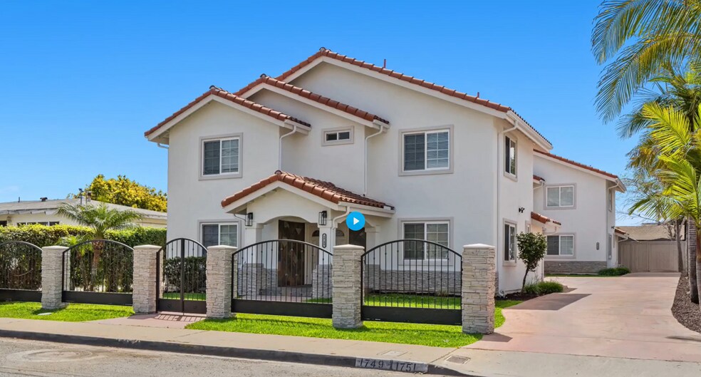 1749 Dahlia Ave, San Diego, CA à vendre - Photo de l’immeuble – Image 2 sur 24