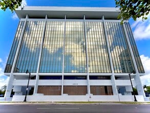 2600 SW 3rd Ave, Miami, FL à louer Photo intérieure– Image 1 sur 2