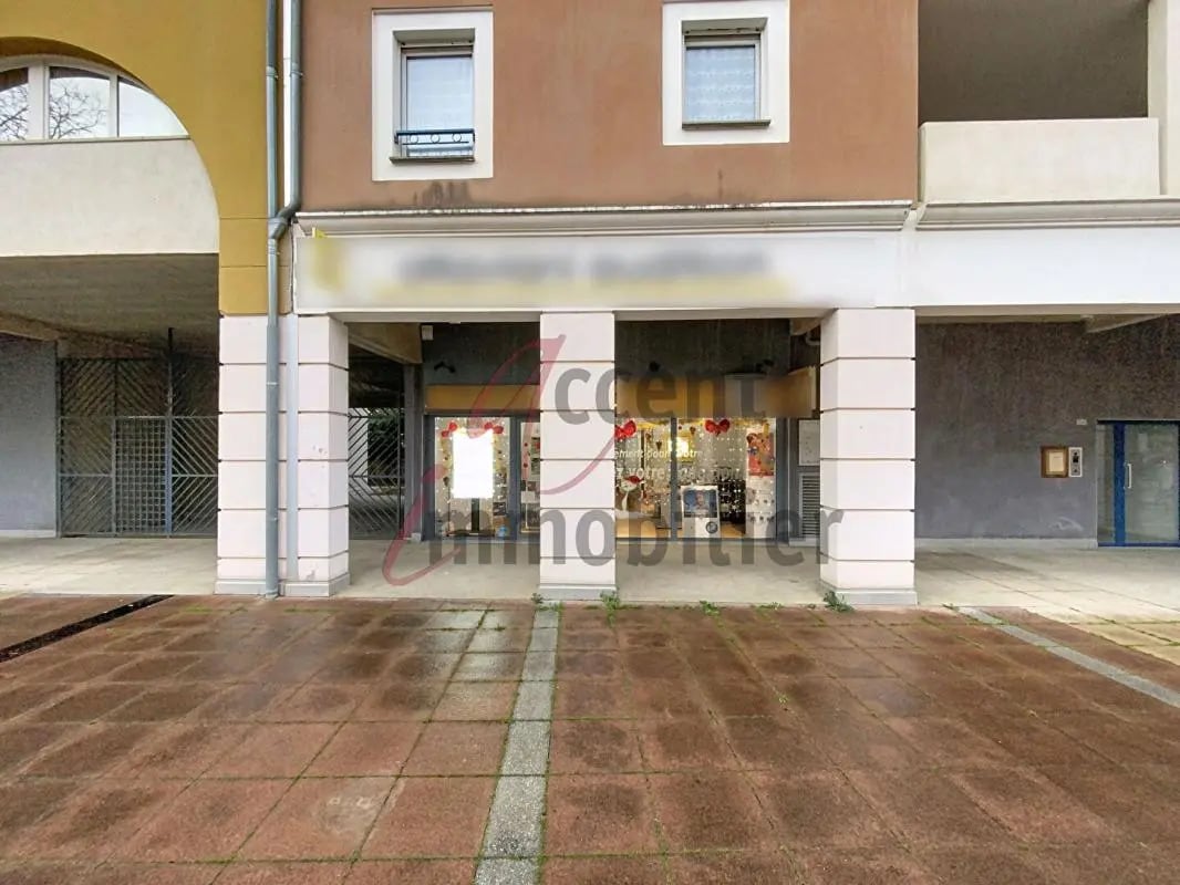 Local commercial dans Cavaillon à vendre Photo de l’immeuble– Image 1 sur 10