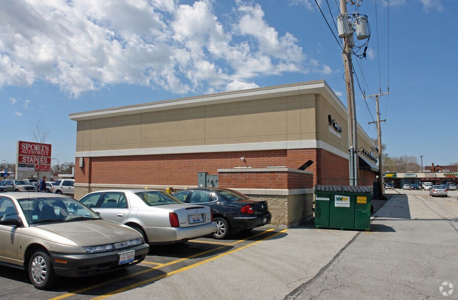 9621 S Cicero Ave, Oak Lawn, IL à louer - Photo de l’immeuble – Image 2 sur 3