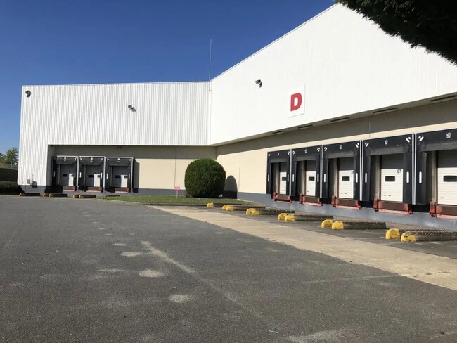 Plus de détails pour Bureau, Industriel/Logistique à louer