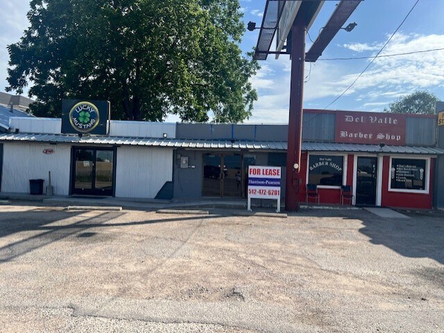 2765 Highway 71 E, Del Valle, TX à louer - Photo principale – Image 1 sur 2