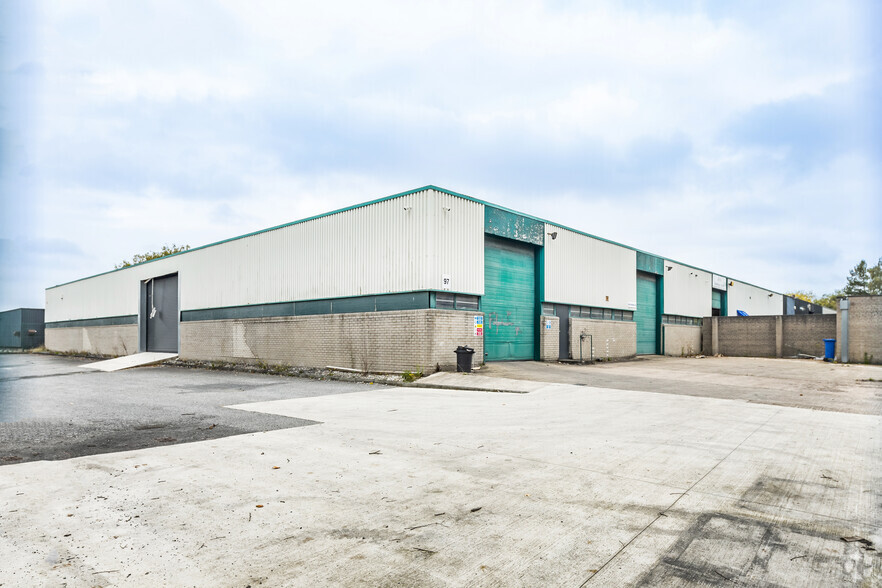 97-100 Chadwick Rd, Runcorn à louer - Photo principale – Image 1 sur 11