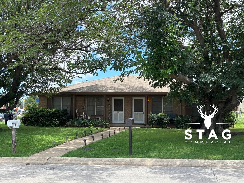 801 Sun Valley Dr, Denton, TX à vendre - Photo principale – Image 1 sur 9