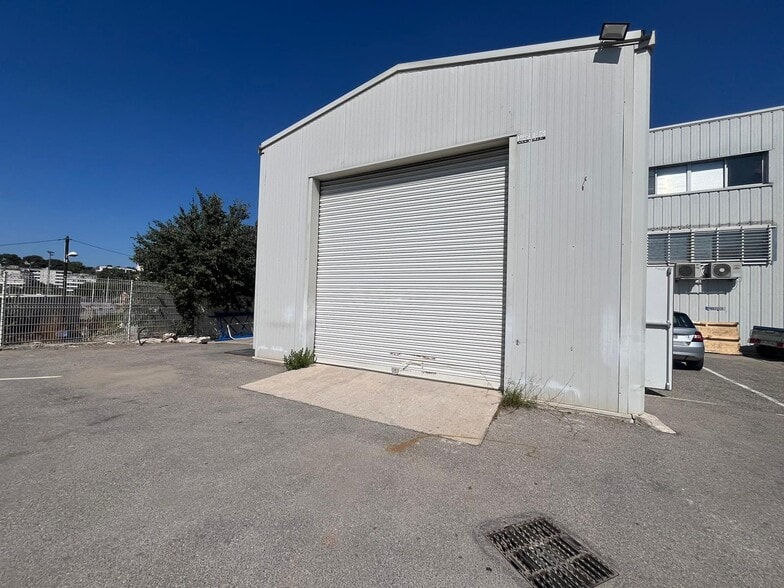 57 Rue Gaston De Flotte, Marseille à louer - Photo de l’immeuble – Image 2 sur 6