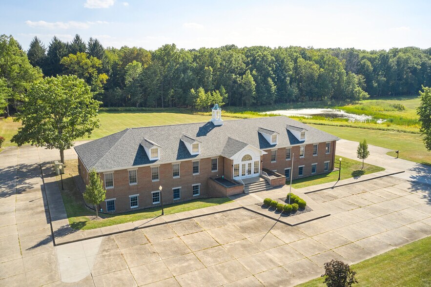 1920 Georgetown Rd, Hudson, OH à louer - Photo de l’immeuble – Image 1 sur 37