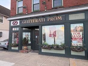 30-36 Maple St, Danvers, MA à louer Photo intérieure– Image 1 sur 5