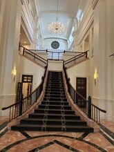 132-180 Aragon Ave, Coral Gables, FL à louer Hall d’entrée– Image 2 sur 13