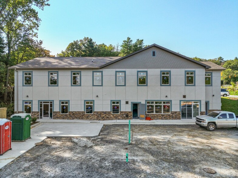 28 Airport Rd, Arden, NC à louer - Photo principale – Image 1 sur 9