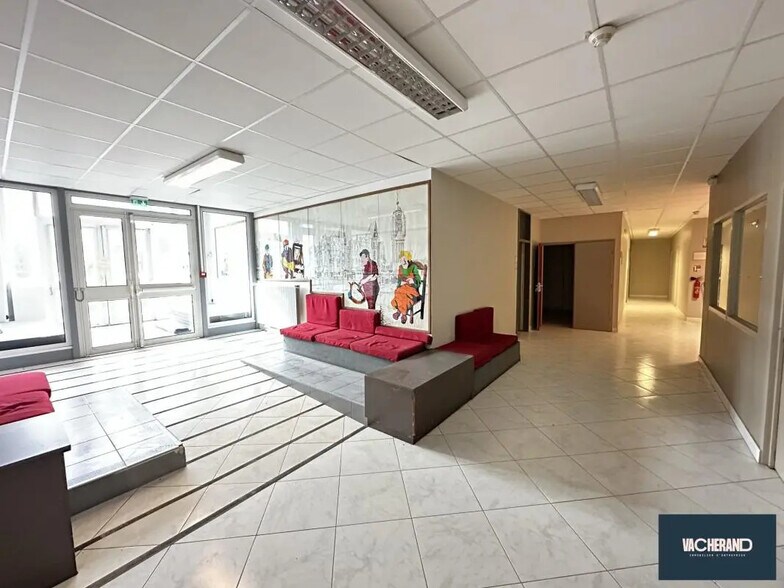 Local commercial dans Lille à louer - Photo de l’immeuble – Image 1 sur 5