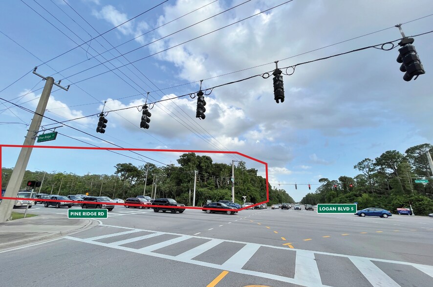Pine Ridge Rd, Naples, FL à vendre - Photo de l’immeuble – Image 3 sur 3
