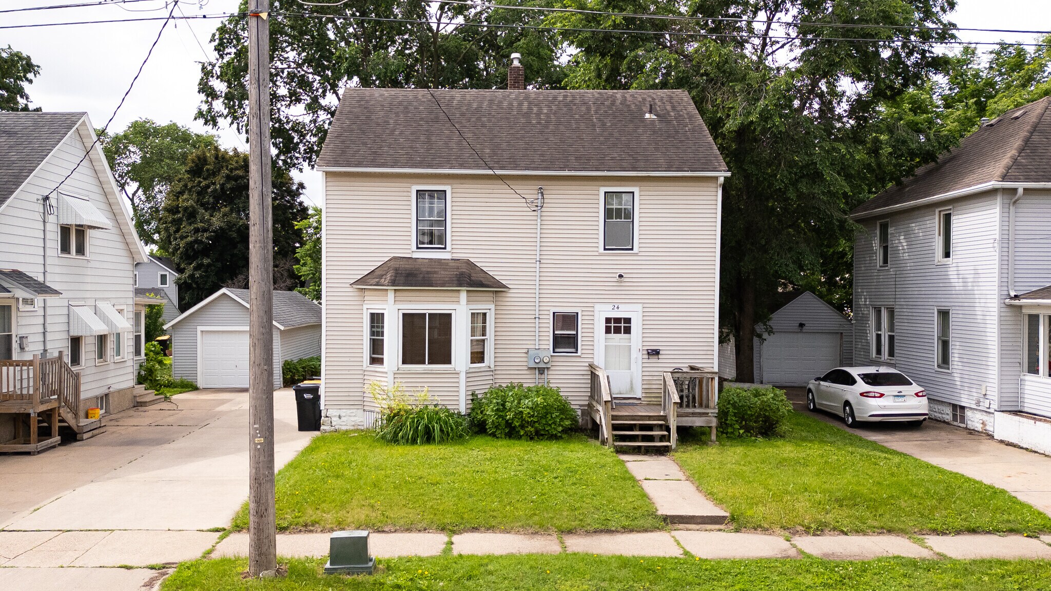 24 10th St NW, Rochester, MN à vendre Photo de l’immeuble– Image 1 sur 20