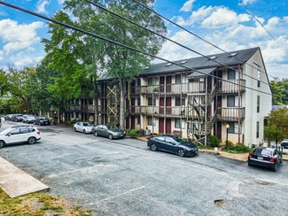 Plus de détails pour 1982 Arlington Blvd, Charlottesville, VA - Local commercial à louer