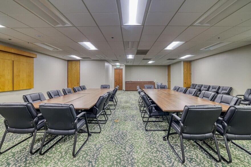 3300 S Parker Rd, Aurora, CO à louer - Photo intérieure – Image 3 sur 17