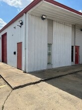 13200 Hempstead Hwy, Houston, TX à louer Photo de l’immeuble– Image 1 sur 4